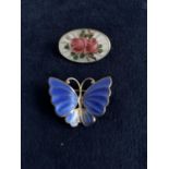 VINTAGE DAVID ANDERSON SILVER AND ENAMELLED BROOCH MARKED TO REVERSE WITH PINK ROSES WITH ENGINE