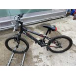 A HOOD GURU MOUNTAIN BIKE WITH SIX SPEED SHIMANO GEAR SYSTEM