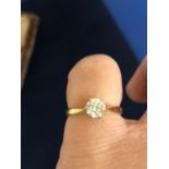 18CT HALLMARKED BRILLIANT CUT DIAMOND SOLITAIRE RING, SIX CLAW SET, APPROXIMATE DIAMOND