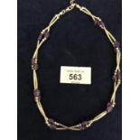 A SILVER AND AMETHYST NECKLACE, TOTAL GROSS WEIGHT 24 GRAMS