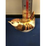 A ROYAL CROWN DERBY BIRD PAPERWEIGHT WITH A GOLD STOPPER (6CM) (BOXED)