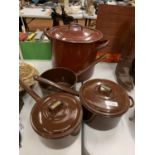 A LARGE ENAMEL COOKING POT WITH LID, TWO JUDGEWARE PANS WITH LIDS AND A FURTHER PAN