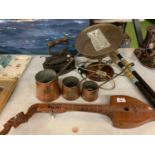 VARIOUS ITEMS TO INCLUDE COPPER GRADUATED MEASURING JUGS, A VINTAGE LIGHT AND IRON ETC