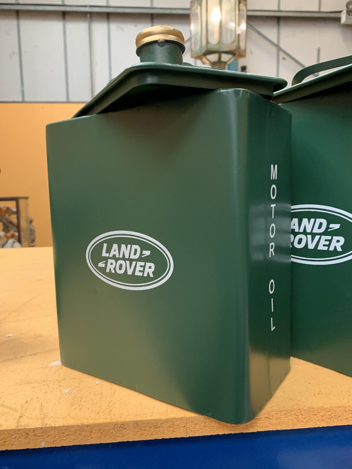 A SET OF THREE VINTAGE STYLE LAND ROVER GREEN MOTOR OIL CAR PETROL CANS 40CM - Image 4 of 4