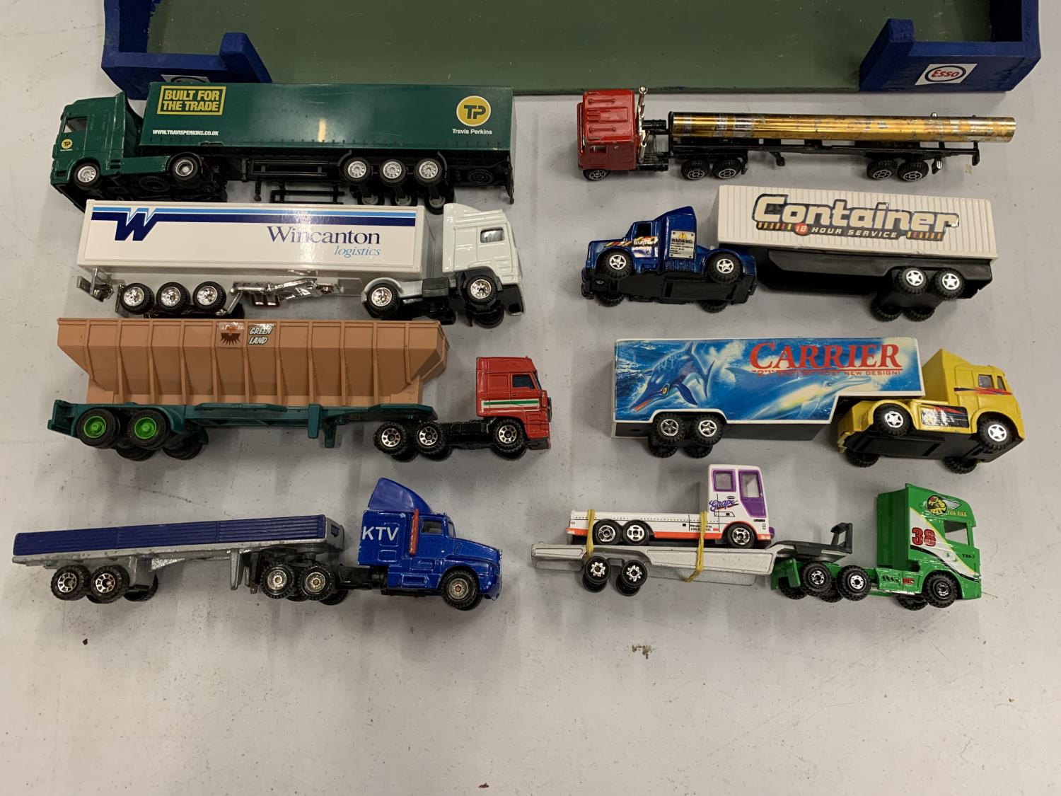 A WOODEN TOY TRANSPORT DEPOT WITH TWELVE MODEL LORRIES - Image 2 of 3