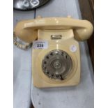 A VINTAGE CREAM BAKERLITE TELEPHONE