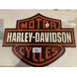 VINTAGE STYLE REPRODUCTION METAL HARLEY DAVISON MOTOR CYCLES CAST SIGN 27X34CM