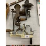THREE VINTAGE ITEMS TO INCLUDE A PEELER, A KENRICK MINCER AND A SIDDONS MINCER
