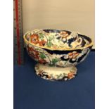 A MASONS IRONSTONE AMHERST JAYAN PATTERN PEDESTAL BOWL, 10.5 CM