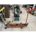 AN EPCO NO70 HEAVY DUTY TROLLEY JACK 2.5T LIFT