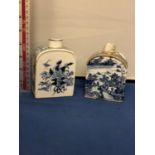 A PAIR OF 19TH CENTURY BLUE AND WHITE ORIENTAL STYLE FLASK VASES A/F