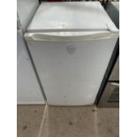 A DAEWOO FRIDGE, BOTTOM BASKET MISSING - IN WORKING ORDER