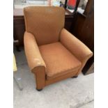 A VINTAGE 1940/50s ARMCHAIR (FOR RE-UPHOLSTERY)