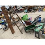 A VINTAGE SEVEN RUNG WOODEN STEP LADDER, A GARDEN KN EELER, GARDEN SPREADER AND A ROLL OF LINO