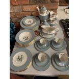 A LARGE QUANTITY OF ROYAL DOUBLTON ROSE ELEGANS TO INCLUDE PLATES, DISHES, COFFEE SET ETC