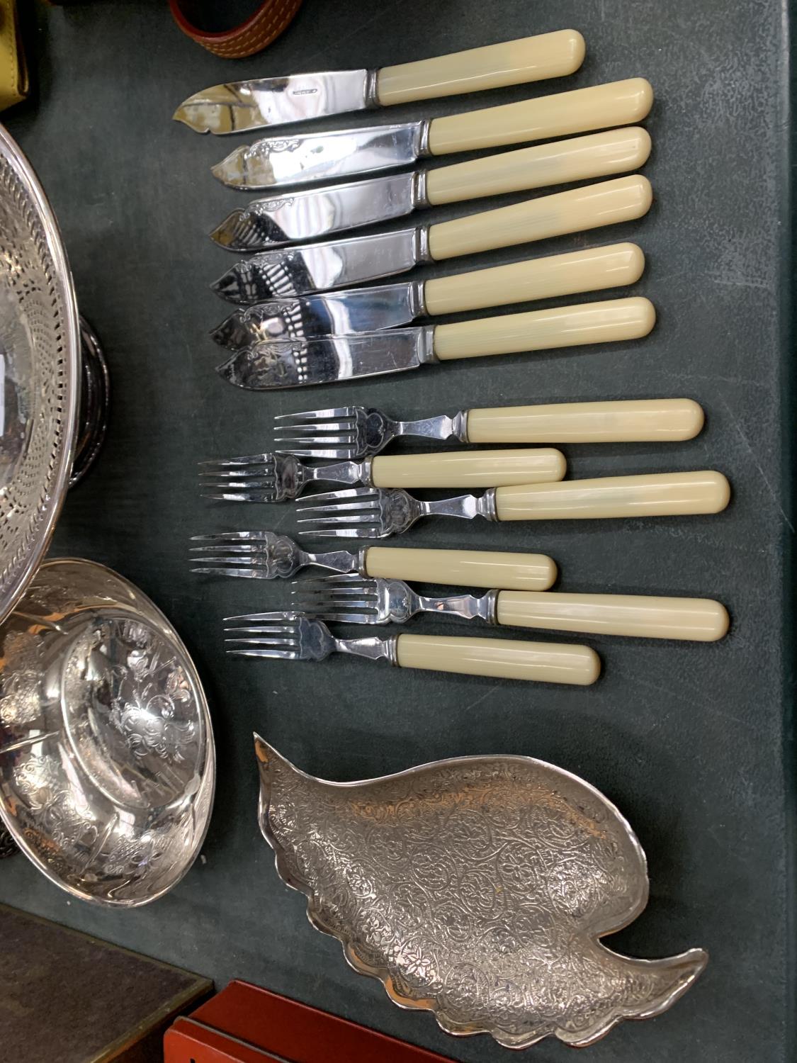 VARIOUS EPNS ITEMS TO INCLUDE FLATWARE, CANDLEABRAS, DISHES ETC - Image 2 of 3