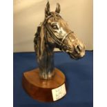 AN IMPRESSIVE SILVER HALLMARKED HORSE BUST FIGURE SIGNED BY SCULPTURE ARTIST 'DAVID GEENTY' TO