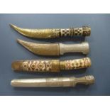 FOUR ARAB KNIVES, 3 BLADES BEING 14 CM, 1 BLADE 19 CM