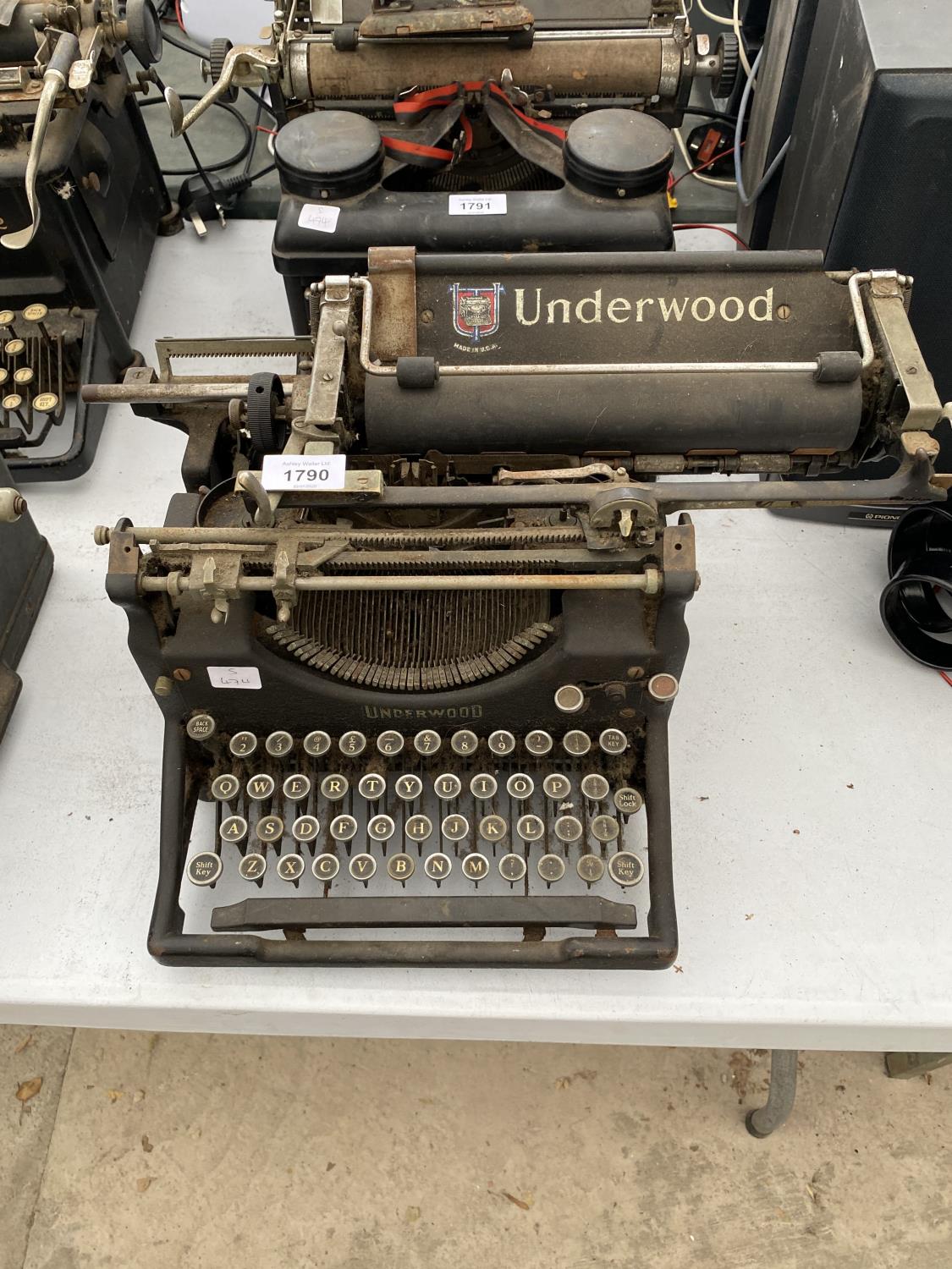 A VINTAGE UNDERWOOD TYPEWRITER