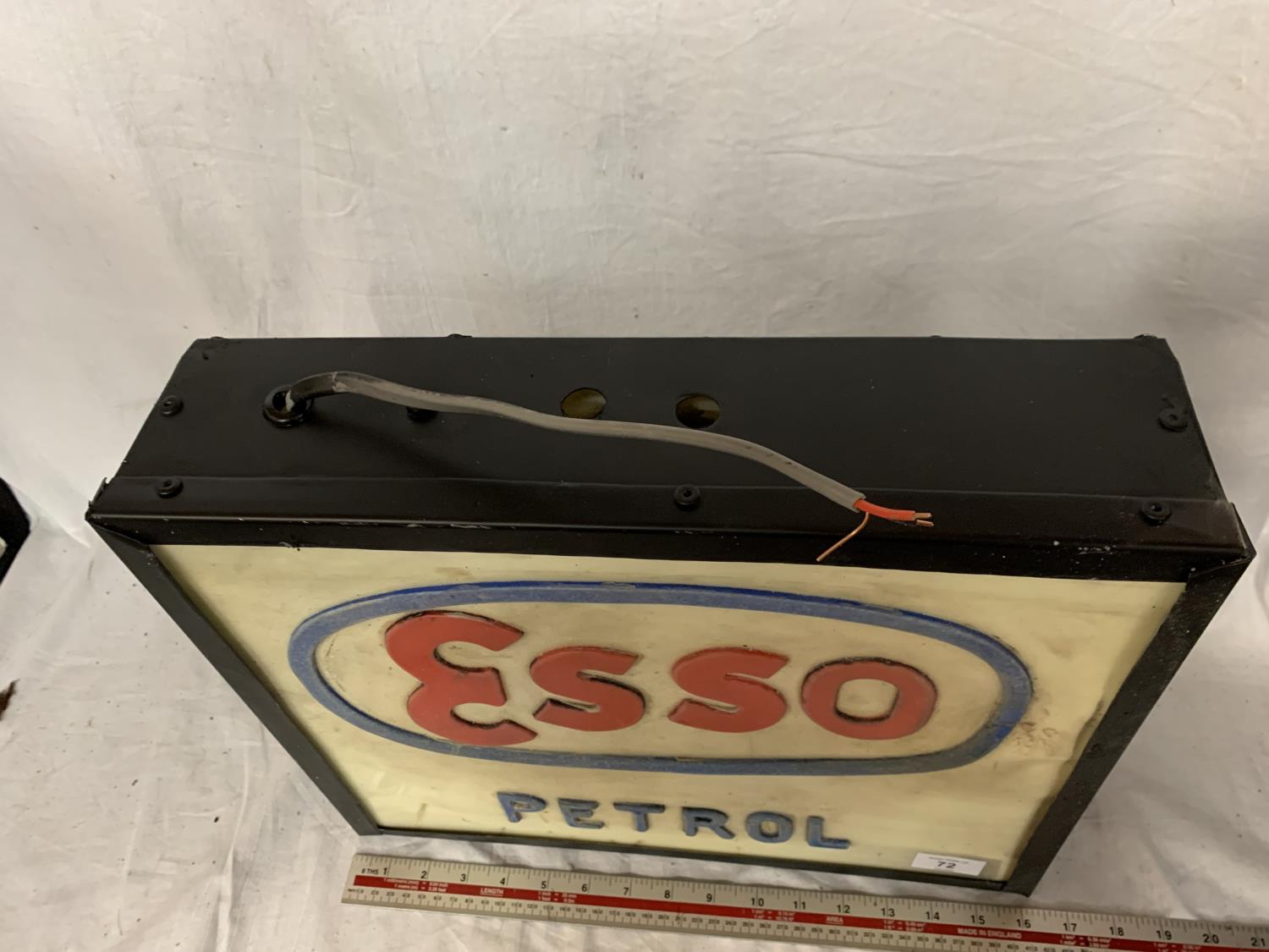 AN 'ESSO' ILLUMINATED LIGHT BOX SIGN - Image 3 of 3