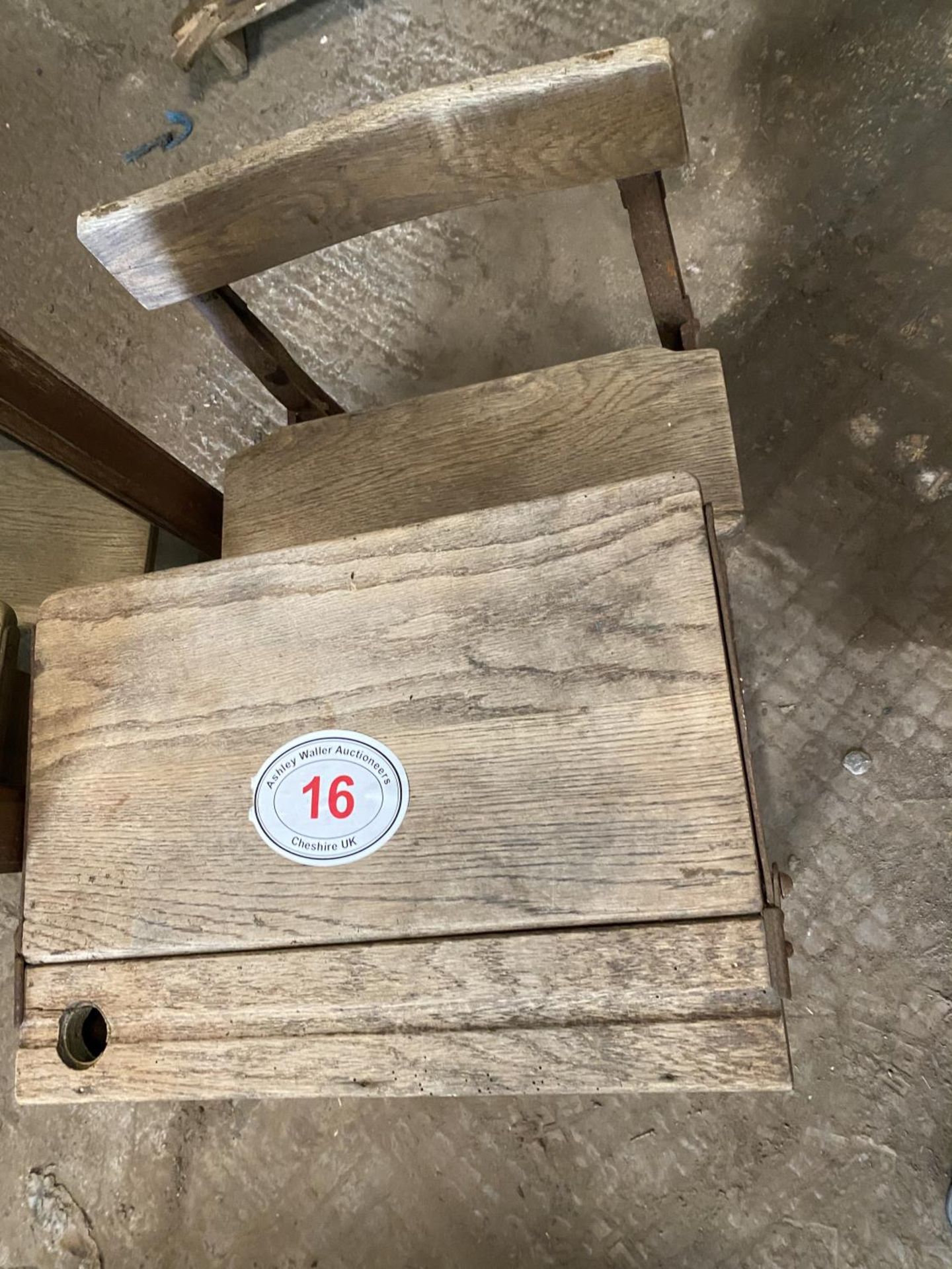 CHILDS SCHOOL DESK + MIRROR