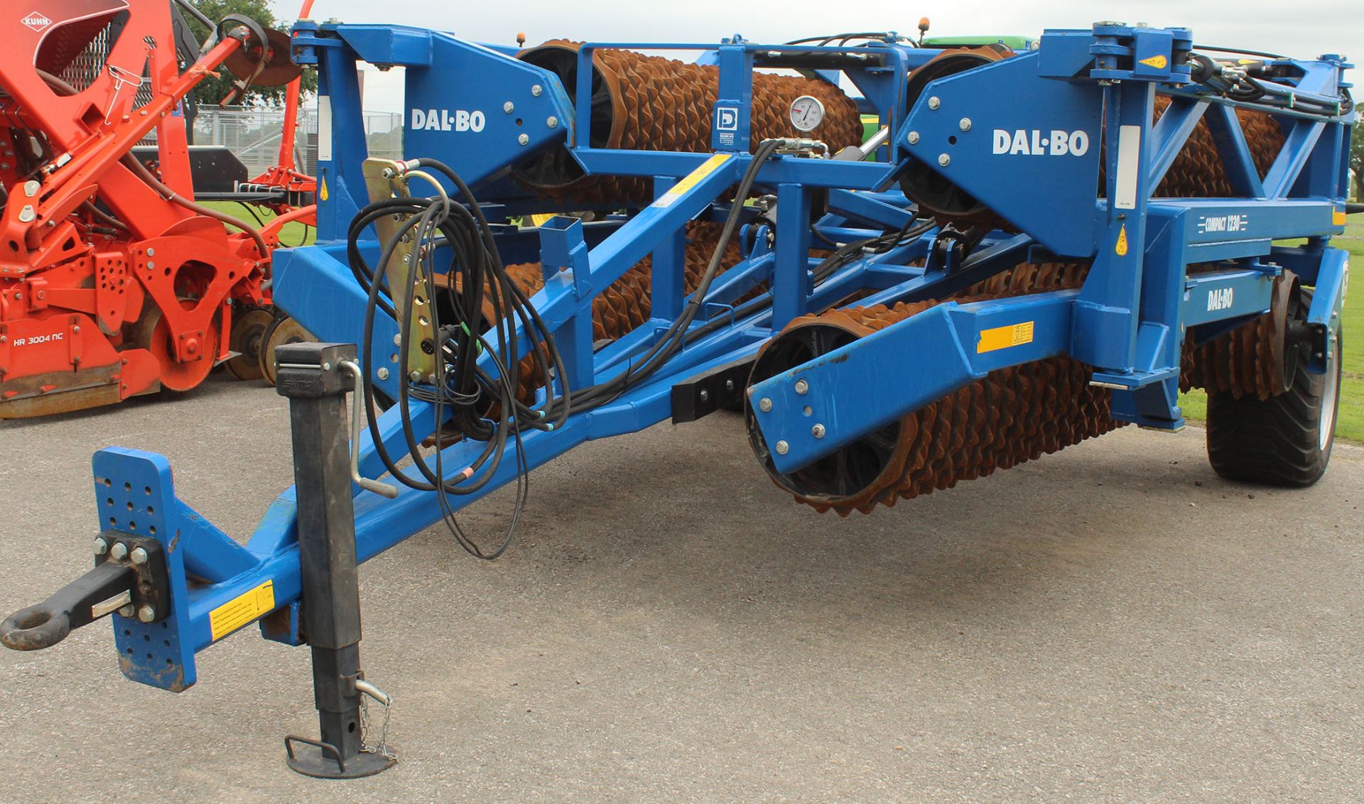 A 2014/15 12.3 METRE DAL-BQ COMPACT 1230 WITH FOLDING ROLLERS AND INSTRUCTION BOOK/MANUAL