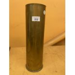 A 1942 105MM HOWIZER SHELL CASE (WW2)