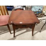 A MAHOGANY SIDE TABLE WITH SINGLE DRAWER