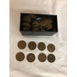 A SMALL BOX OF UK PENNIES : 32 ARE QV AND 63 EV11 TO GV1 . SOME FARTHINGS ALSO INCLUDED