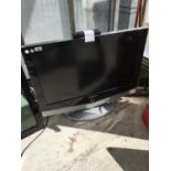 A SAMSUNG 31 INCH T.V. WITH REMOTE IN WORKING ORDER