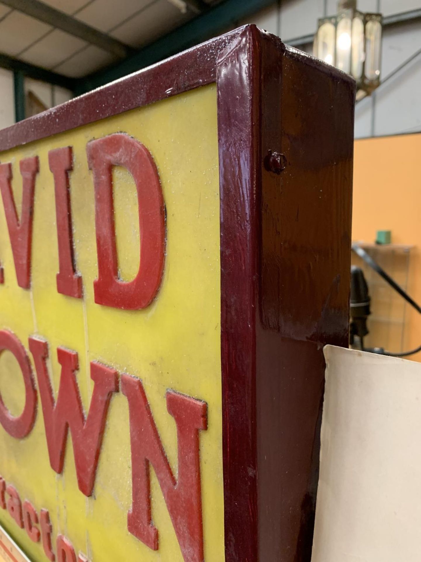 A LARGE DAVID BROWN ILLUMINATED LIGHT BOX SIGN - Image 3 of 4