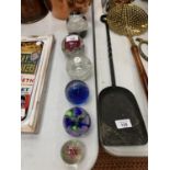 A MIXED GROUP OF GLASS PAPERWEIGHTS