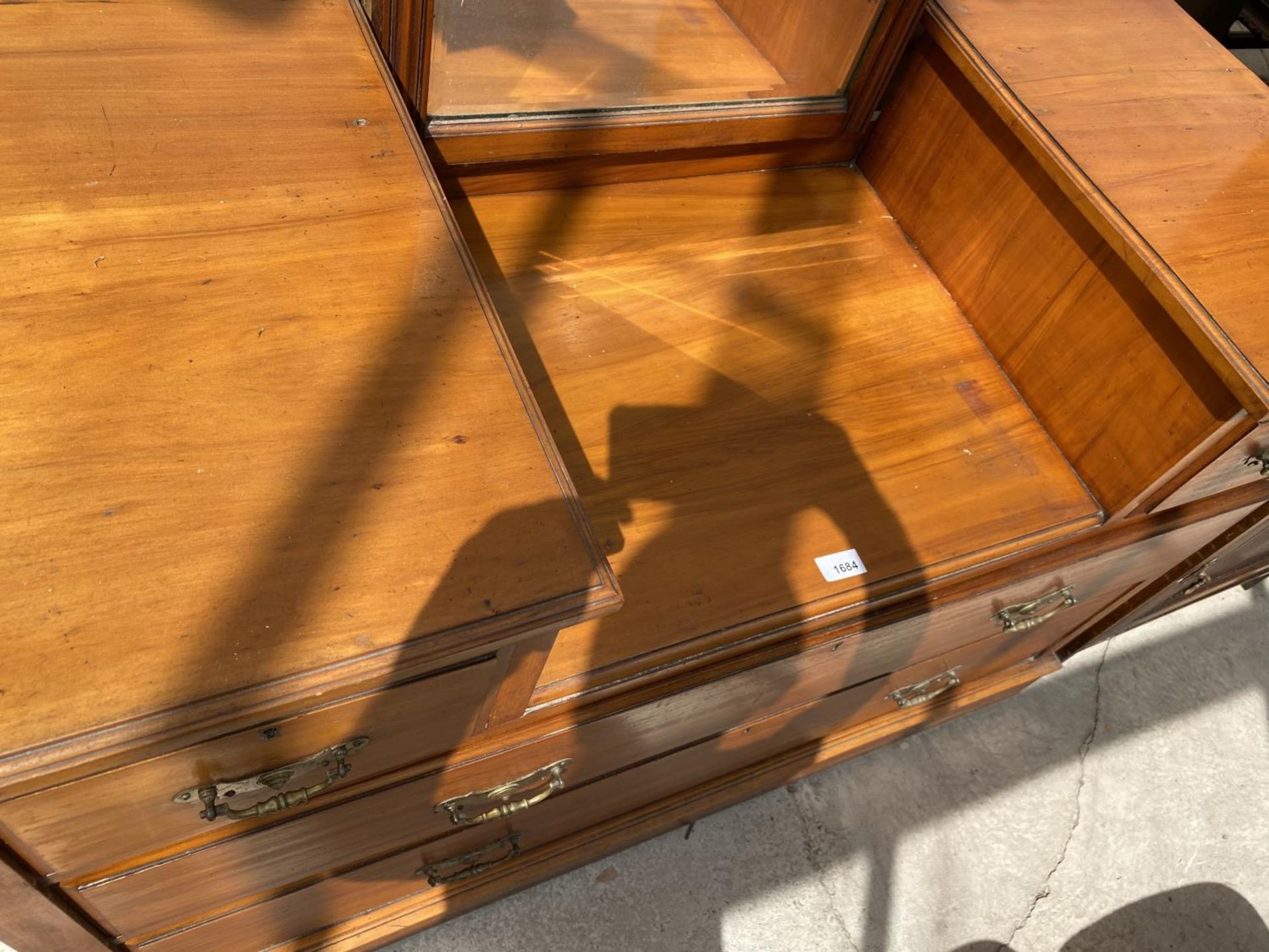 A SATINWOOD DRESSING TABLE WITH FOUR DRAWERS AND UPPER BEVEL EDGE MIRROR - Image 3 of 4