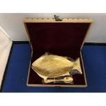 THE 24 CARAT GOLD PLATED , FISH DISH AND SPOON SET , IN PLUSH FITTING BOX