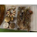 MIXED JEWELRY LOT INC COMPACTS