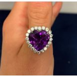 SILVER MARKED LARGE HEART SHAPED AMETHYST AND PASTE STONE CLUSTER RING SIZE R.5