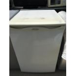 A HOTPOINT FRIDGE ICED DIAMOND SLIGHT AGE DISCOLORATION