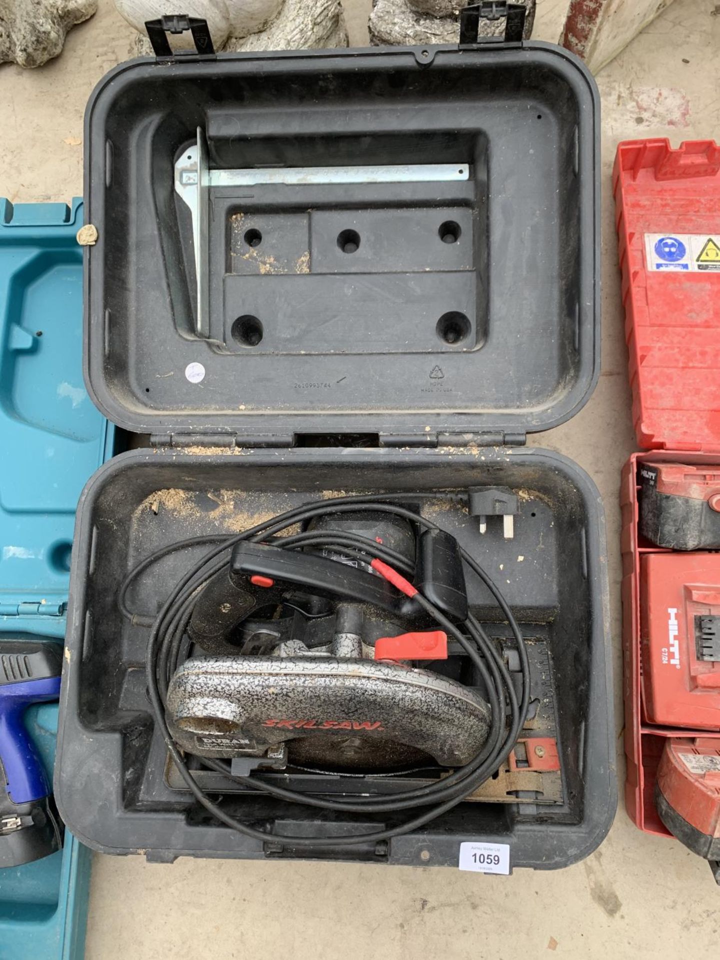 A SKILSAW CIRCULAR SAW WITH CASE, IN WORKING ORDER