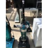 A HOOVER BREEZE EVO CLEANER WITH PETS ATTACHMENT, IN WORKING ORDER