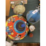 VARIOUS VINTAGE TOYS TO INCLUDE A SPINNING TOP, BUCKETS ETC