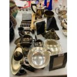 A QUANTITY OF METALWARE TO INCLUDE PLATE, PEWTER BOWLS, FRAME ETC