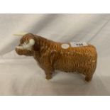 A BESWICK HIGHLAND BULL - HORN AT FAULT