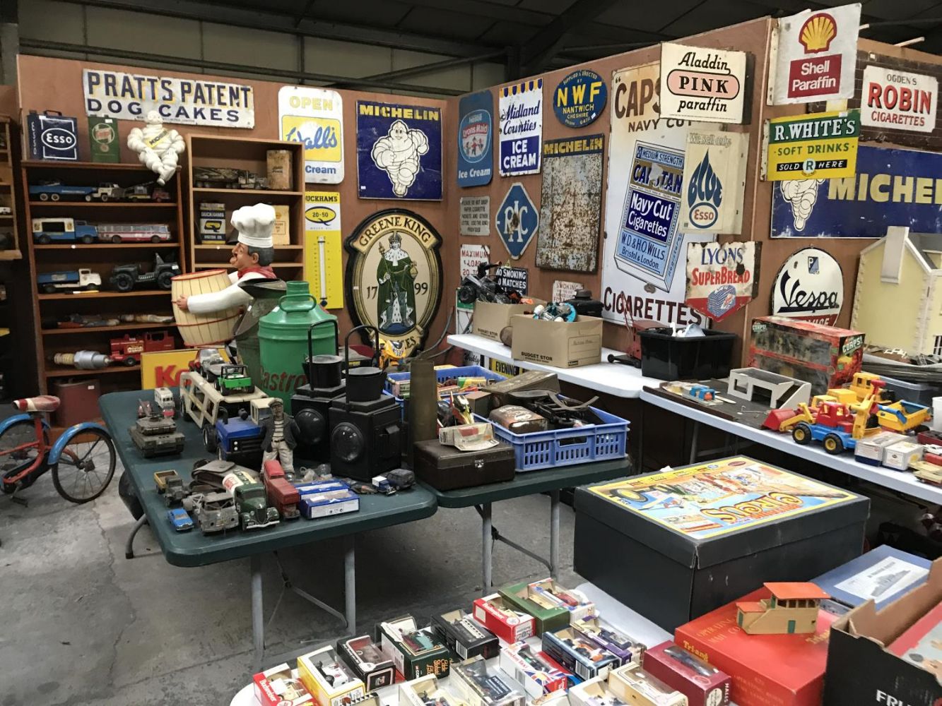 Two Day Auction Of Collectables, Antiques, Jewellery, Furniture, Vintage Items, Tools etc. with a Section For Vintage Toys