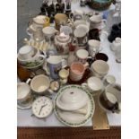 A LARGE COLLECTION OF POTTERY TO INCLUDE MUGS, LURPACK TOAST RACK, GINGER JARS ETC