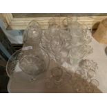 VARIOUS GLASSWARE ITEMS TO INCLUDE BOWLS, GLASSES, CANDLESTICKS ETC