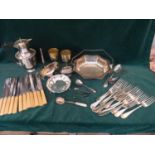 A LARGE COLLECTION OF ASSORTED EPNS TO INCLUDE CUTLERY, COFFEE JUG, SAUCE BOAT, RONSON LIGHTER ETC