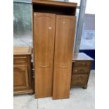 AN ALSTONS FURNITURE OAK EFFECT WARDROBE