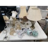 A QUANTITY OF TABLE LAMPS AND CEILING PENDANT LIGHTS, IN WORKING ORDER