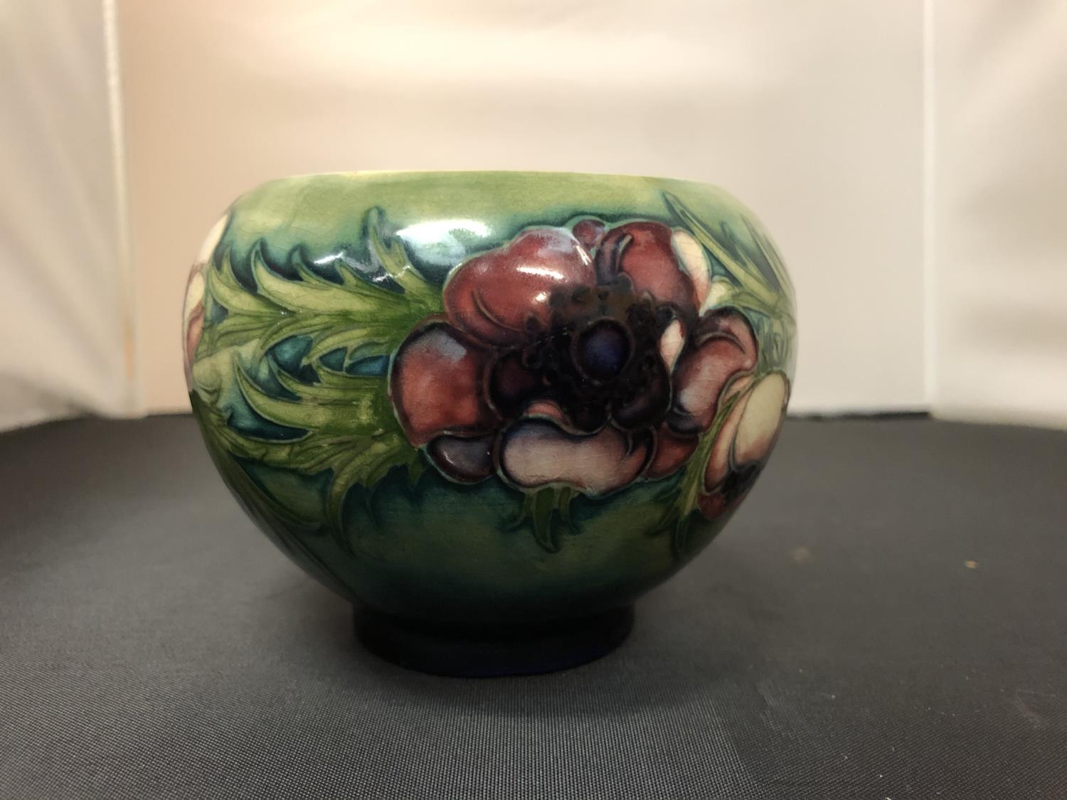 A MOORCROFT VASE ANEMONE DESIGN - SMALL CHIP TO BASE - Image 2 of 3