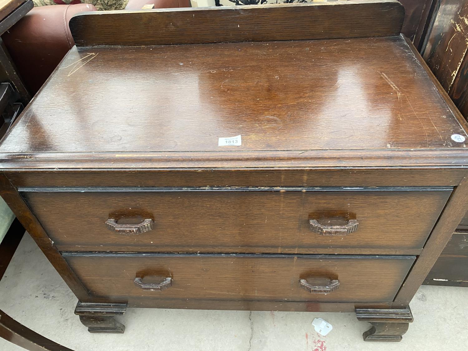 A SMALL OAK CHEST OF TWO DRAWERS AND AN OAK CHEST OF FOUR DRAWERS - Image 2 of 3